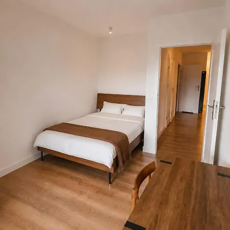 Modern 4-room With Elevator, 3 Balconies كراكوفيا